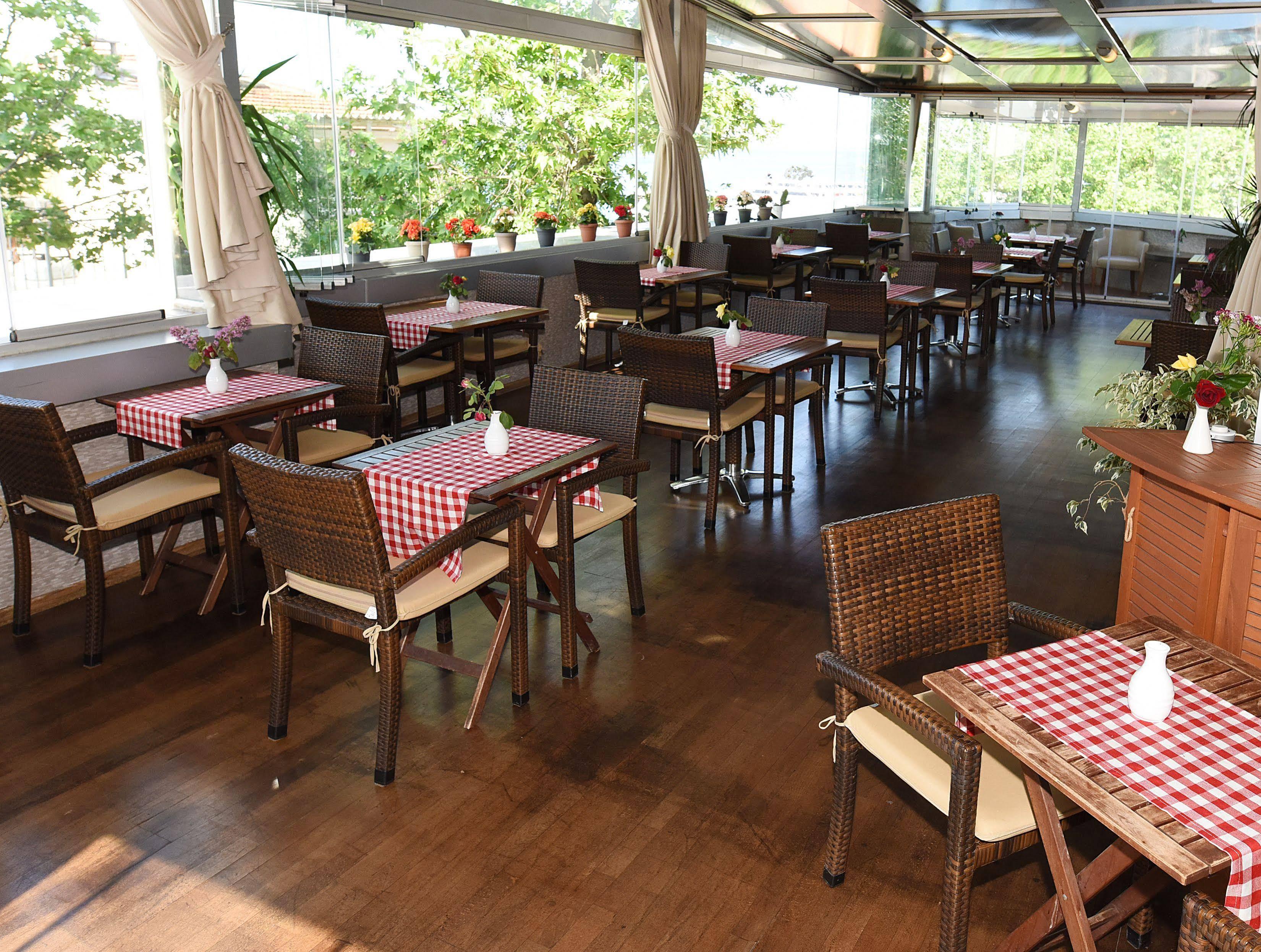 Marine House Boutique Hotel جزر الأمراء المظهر الخارجي الصورة