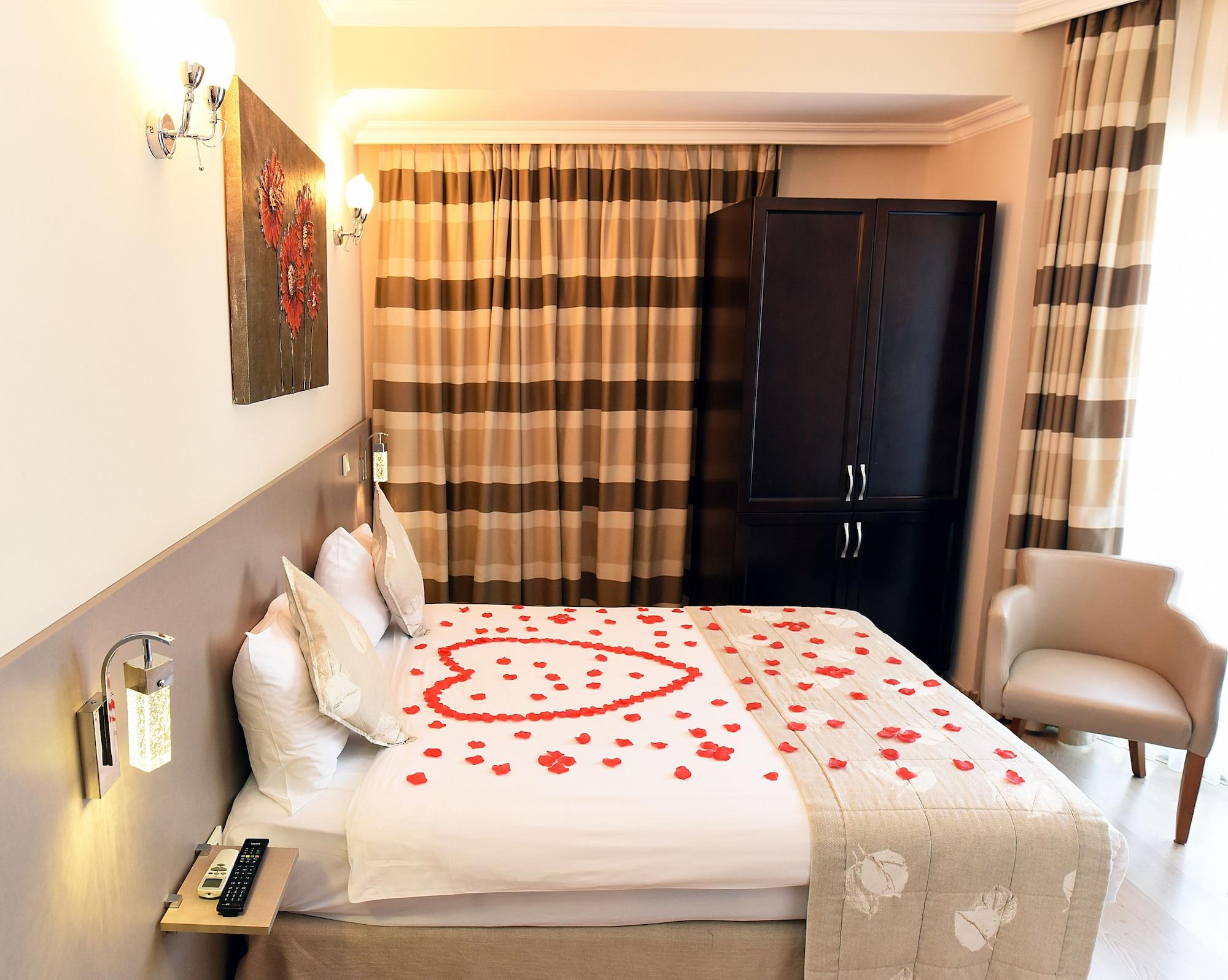 Marine House Boutique Hotel جزر الأمراء المظهر الخارجي الصورة