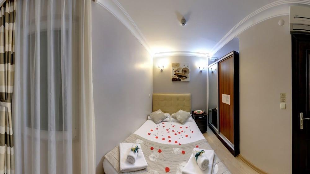 Marine House Boutique Hotel جزر الأمراء المظهر الخارجي الصورة