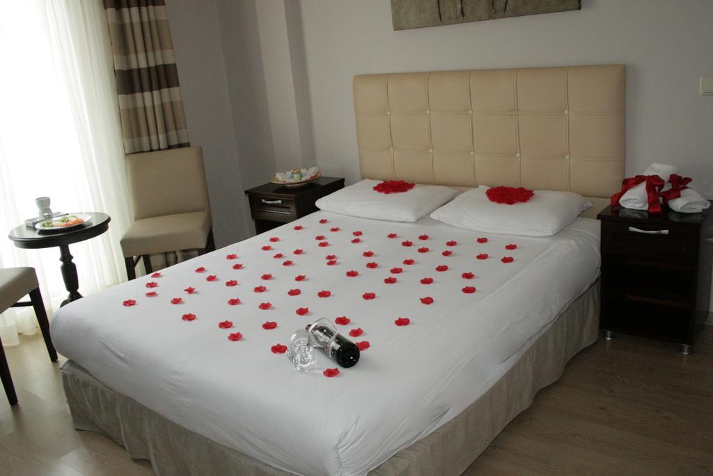 Marine House Boutique Hotel جزر الأمراء المظهر الخارجي الصورة